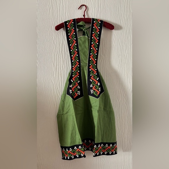 Vintage Accessories - Vintage Needlepoint Embroidered Apron Scandinavian Style Green